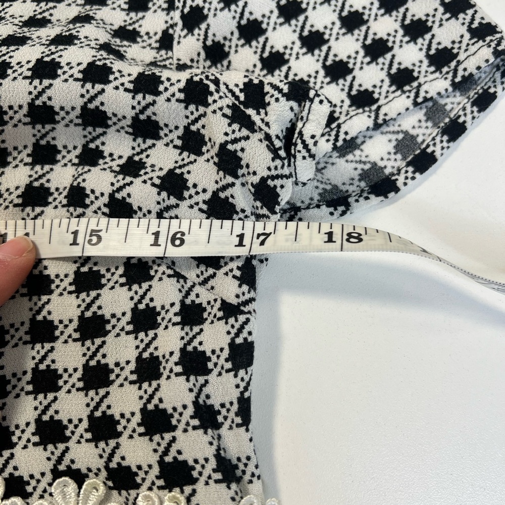 Urban Outfitters Daisy Floral Mini Dress Size Medium - Picture 8 of 16